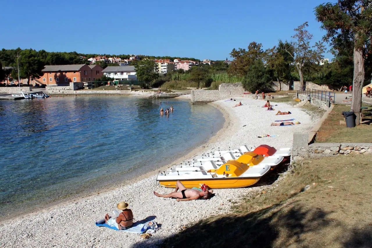 Apartments With Wifi Pula - 20346 Croatia