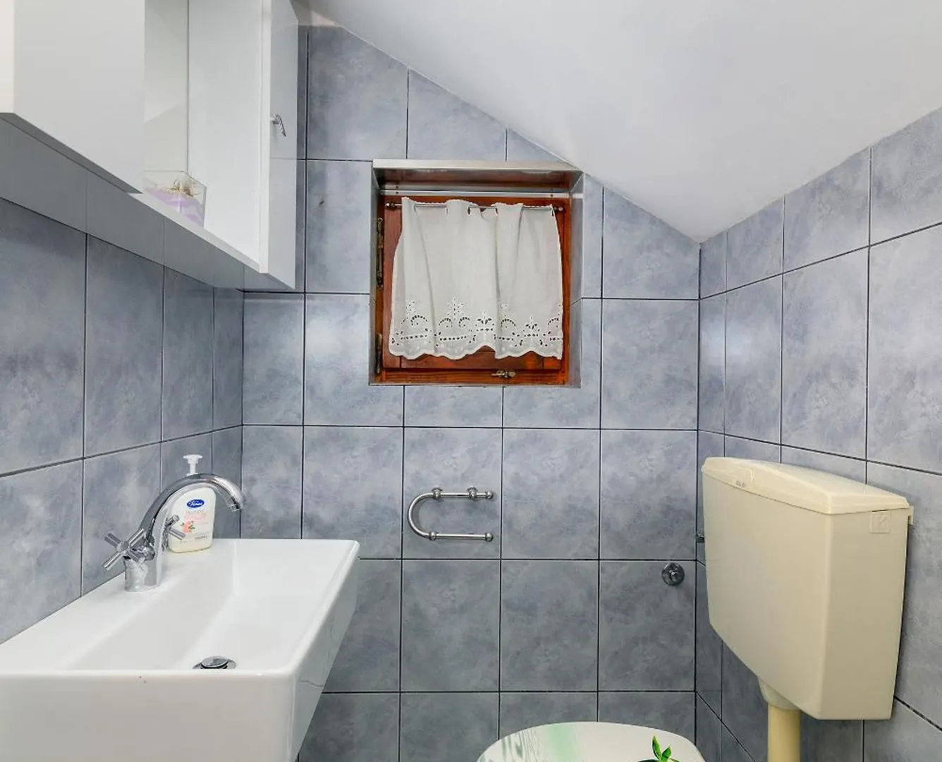 Apartments With Wifi Pula - 20346 0*,  Croatia